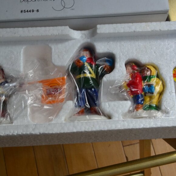 Dept 56 Department 56 Safety Patrol Original Snow Village - Picture 2 of 7